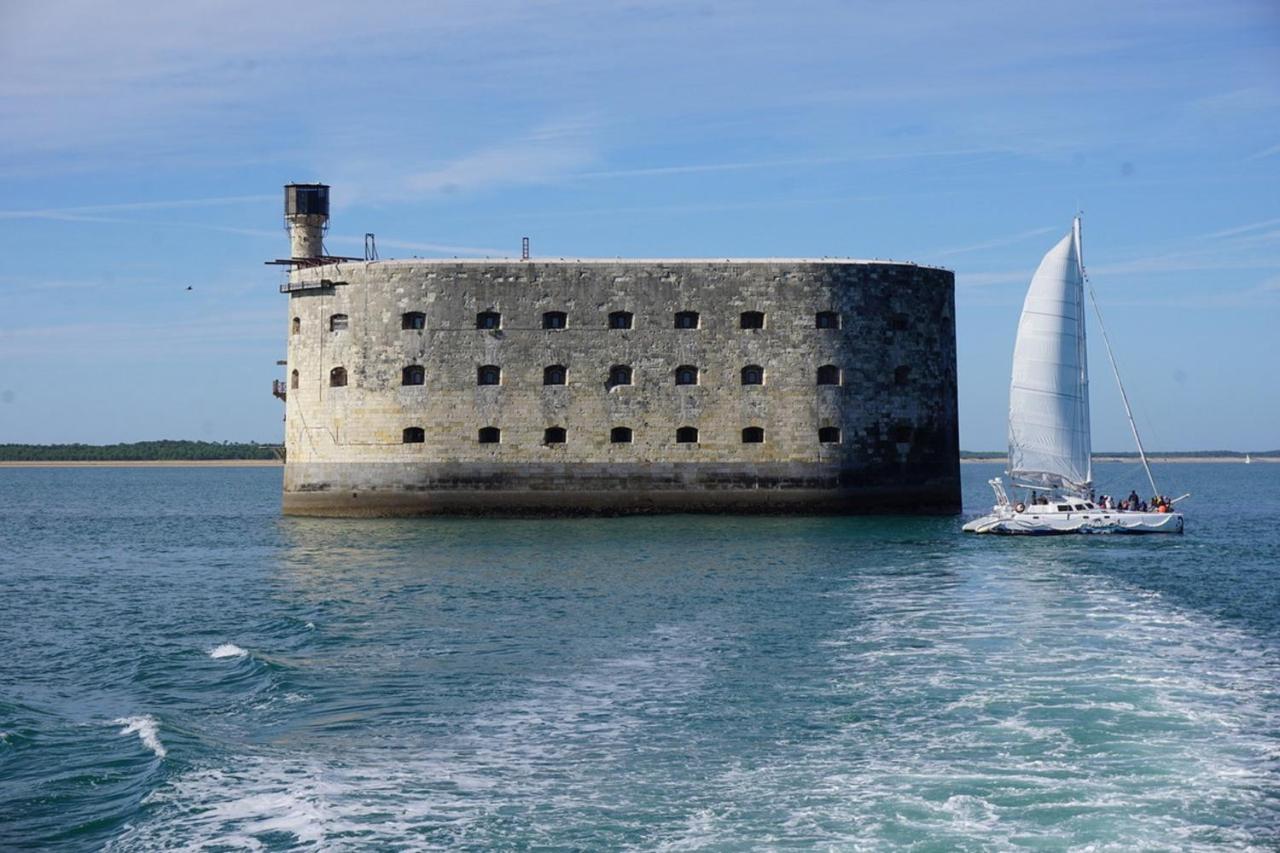 Apartamento The Clock House, 3 étoiles La Rochelle  Exterior foto